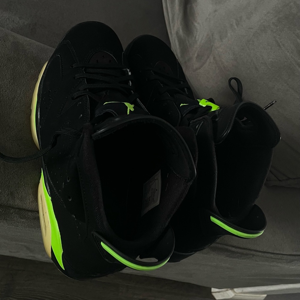 A little scuffs but still good condition